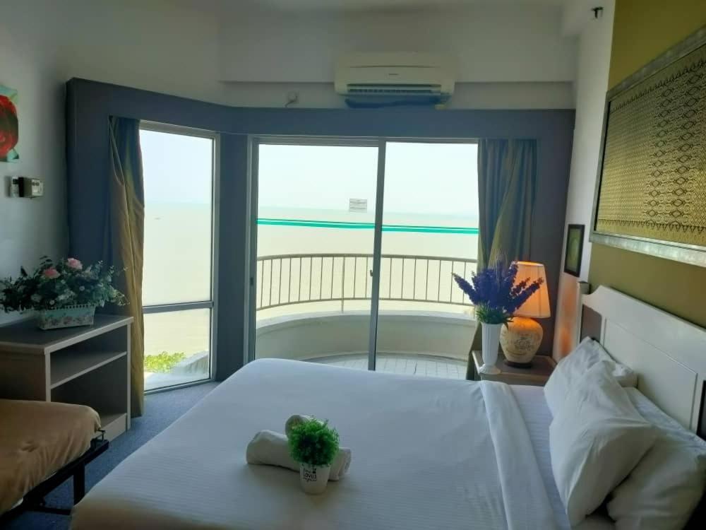 Apartment Chloe Seaview *